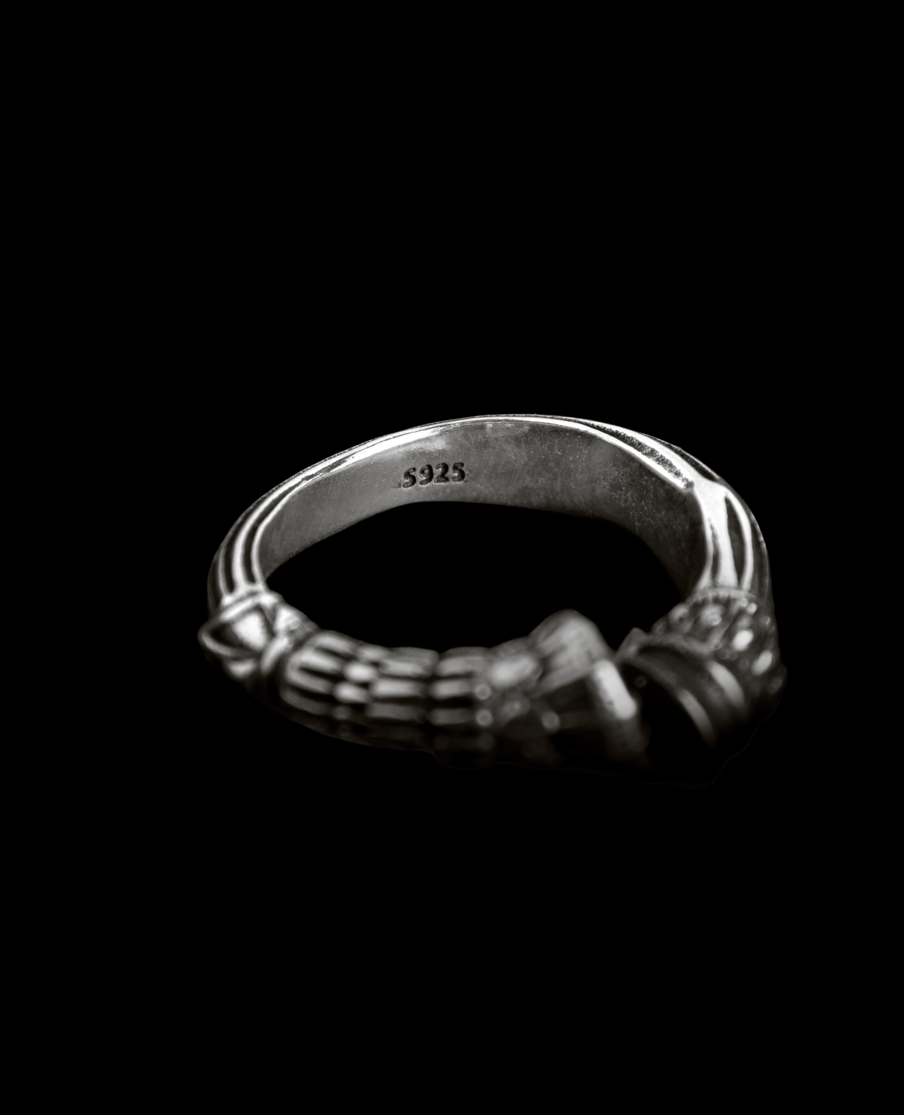 COLUMN RING