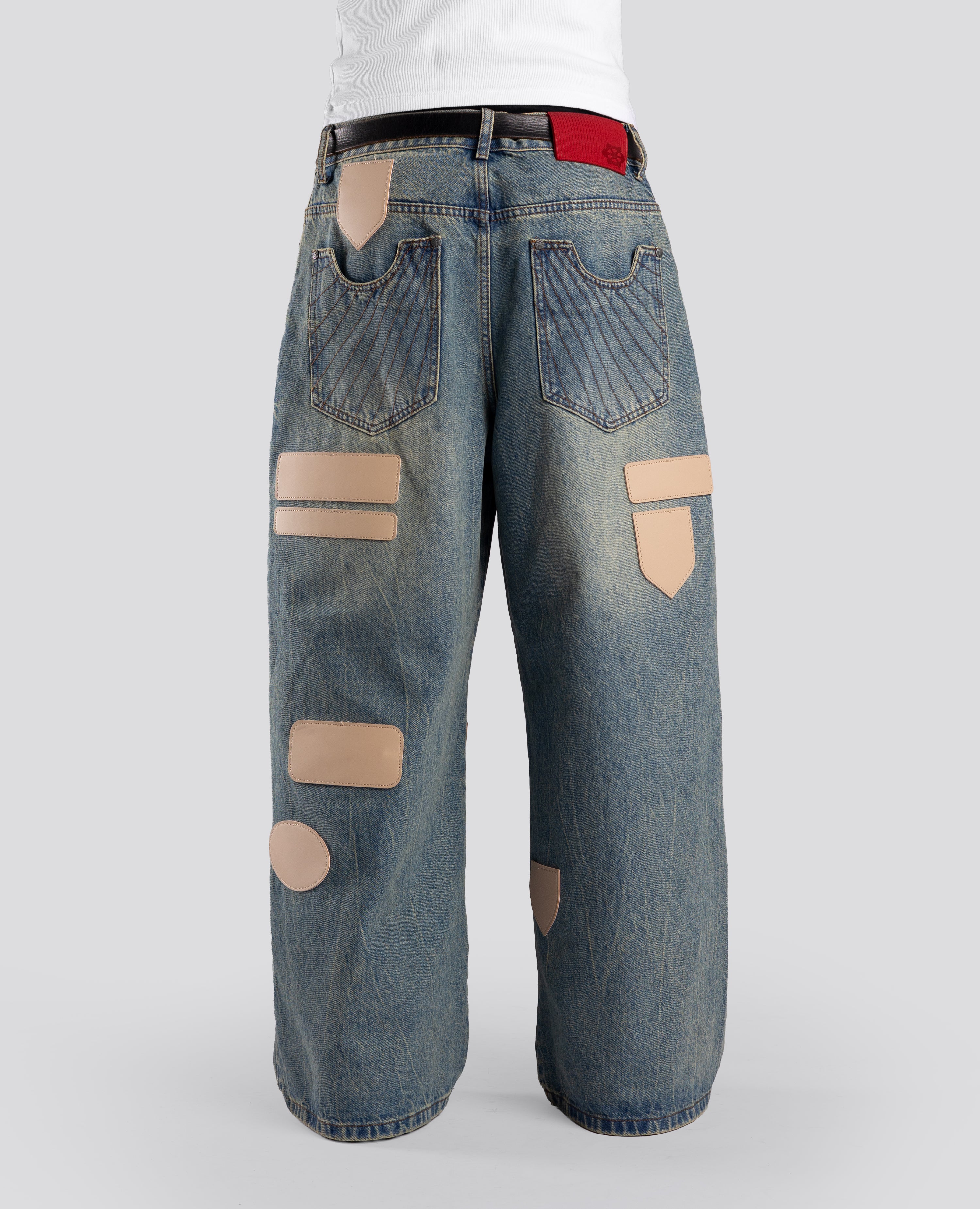 ULTRA-LOOSE BLUE BADGES DENIM