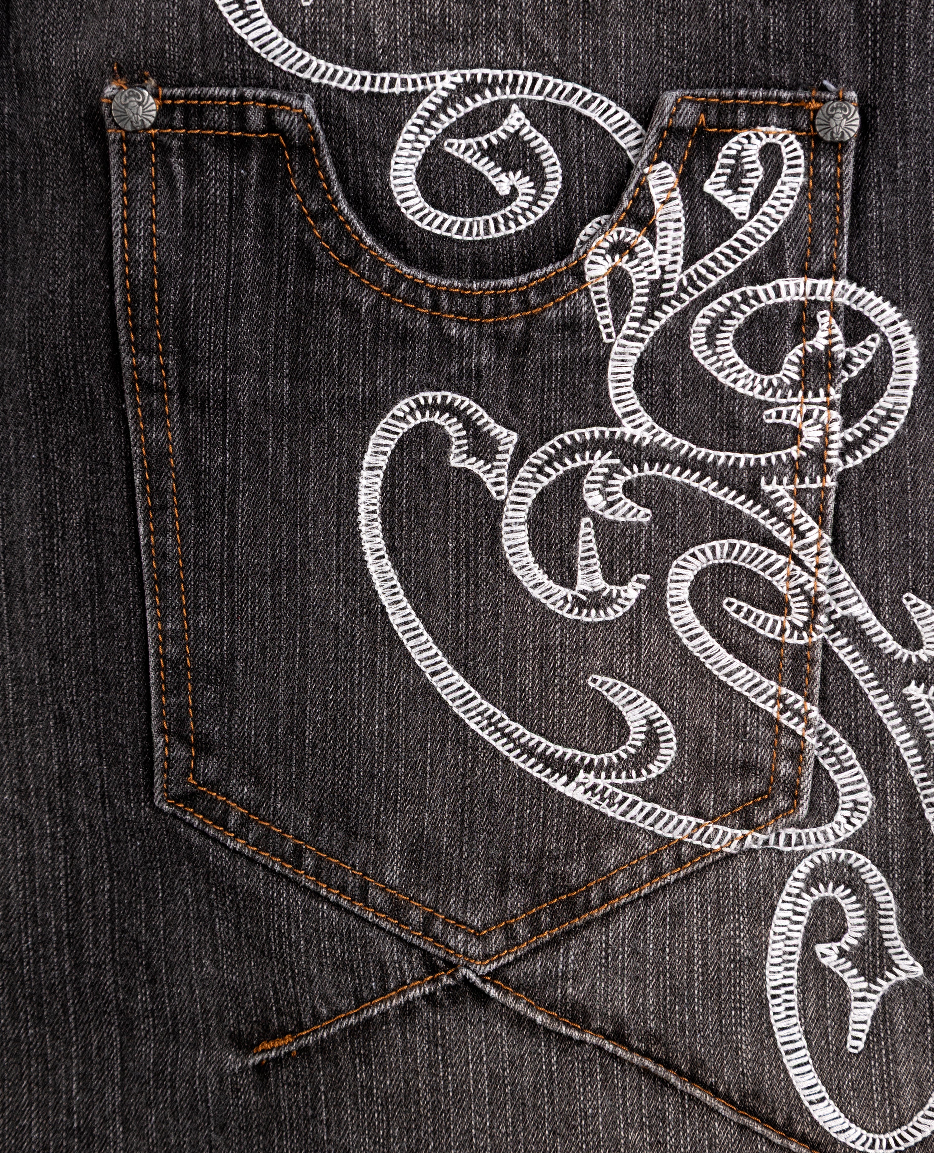 BLACK OPENING BOOTCUT DENIM