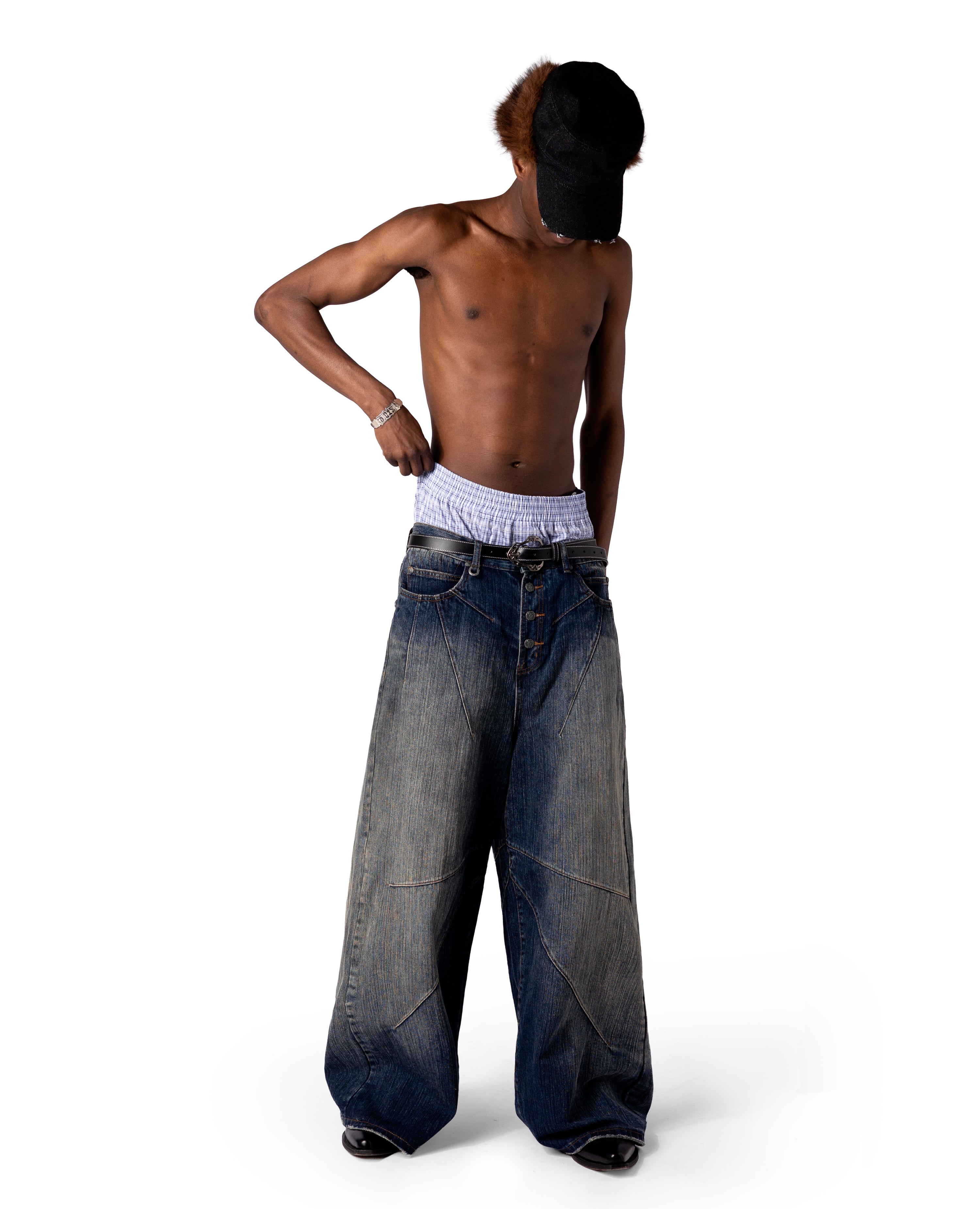 BLUE BEAM ULTRA-LOOSE FIT DENIM