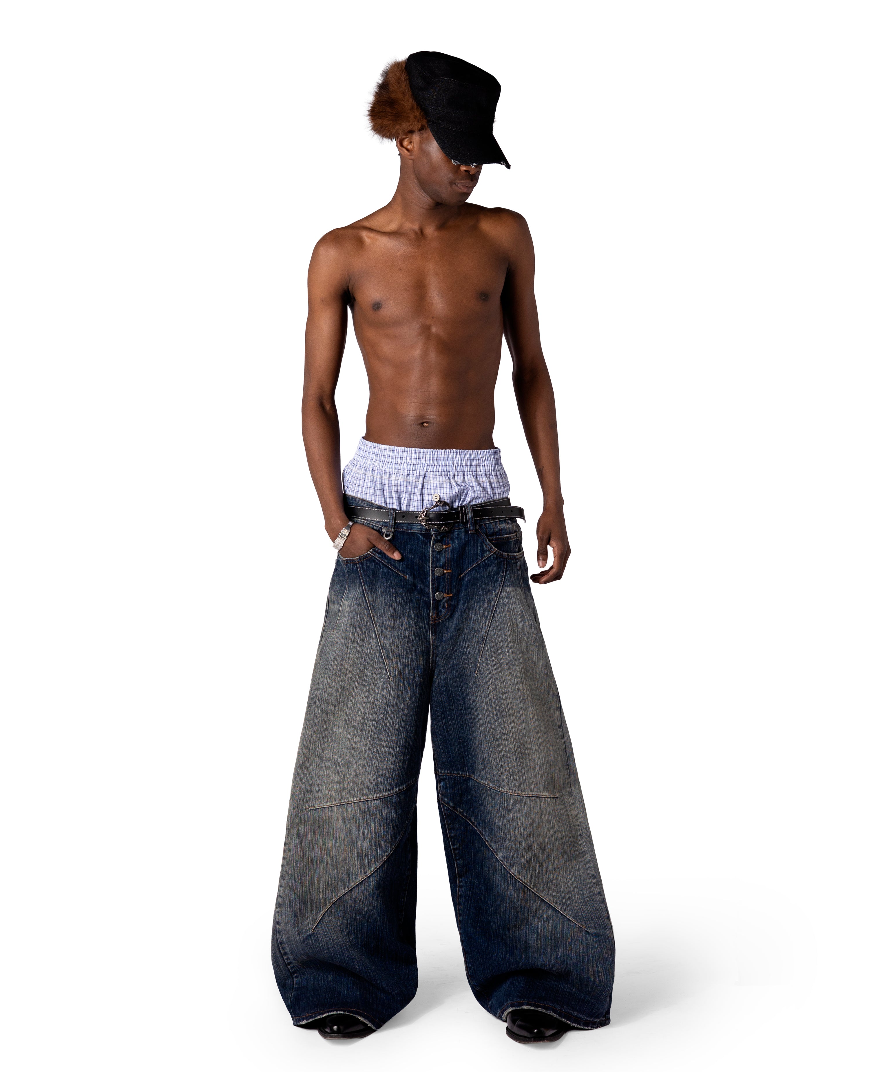 BLUE BEAM ULTRA-LOOSE FIT DENIM