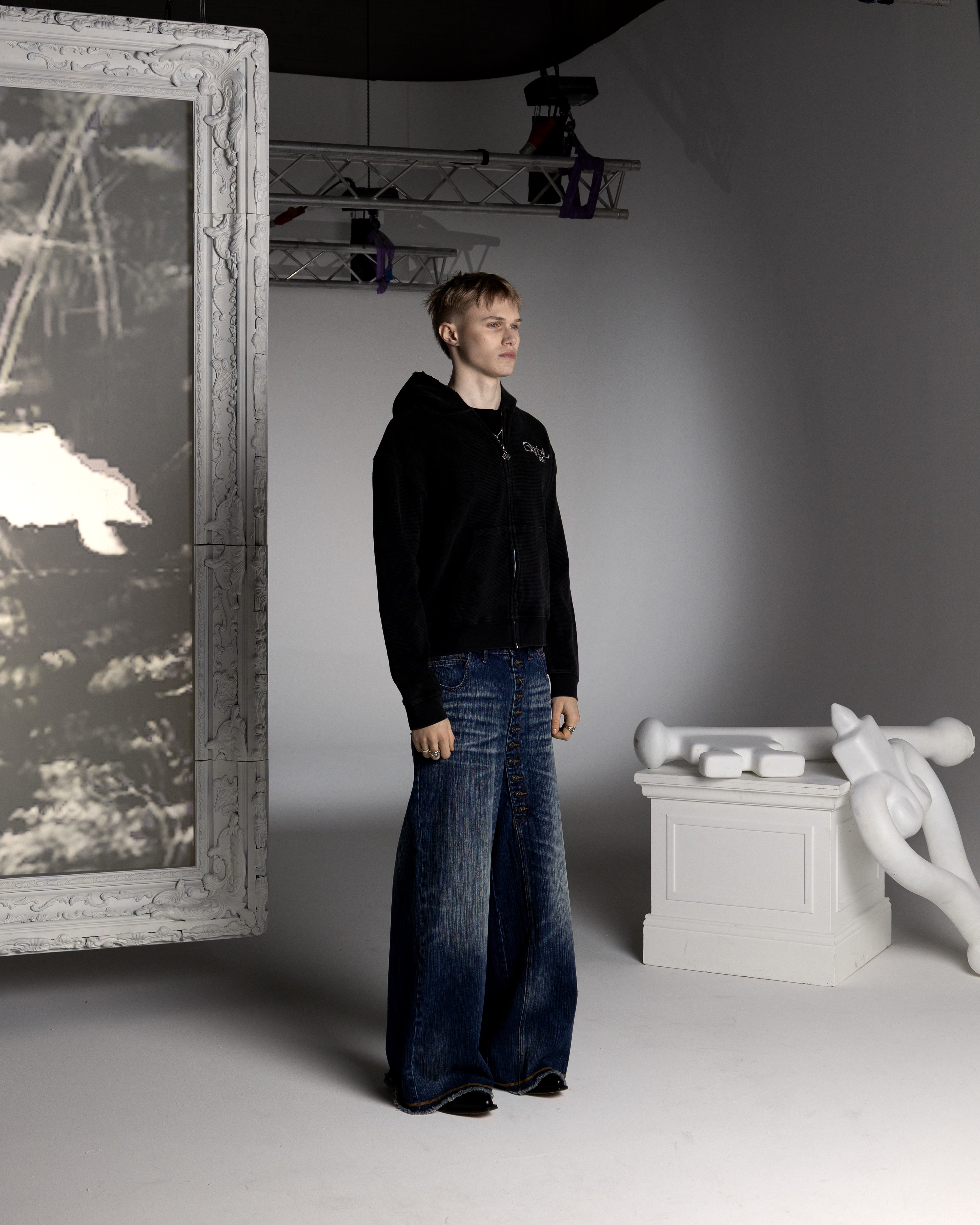 BRUTALIST BLACK WAFFLE ZIP