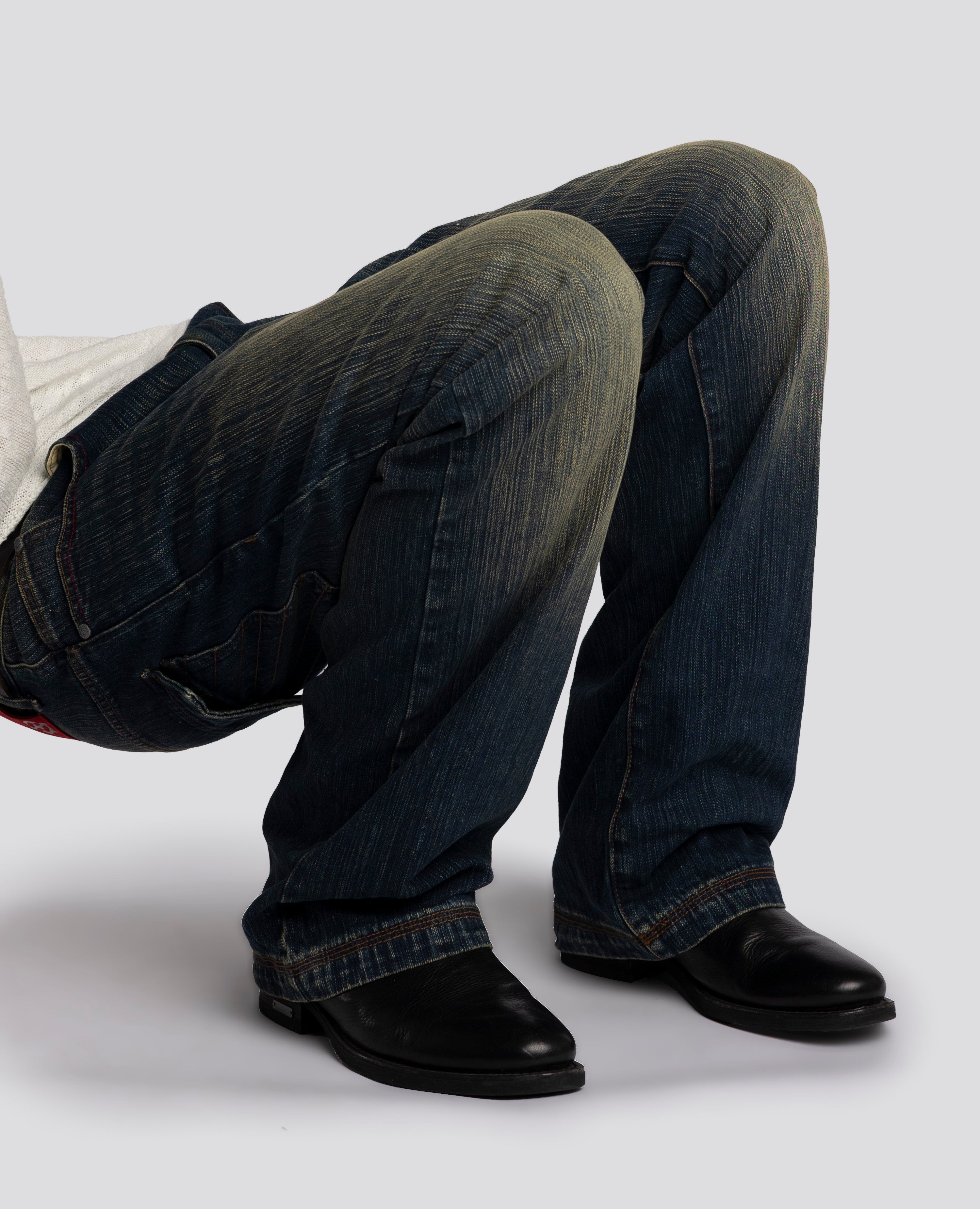 USED POCKETS STRAIGHT DENIM