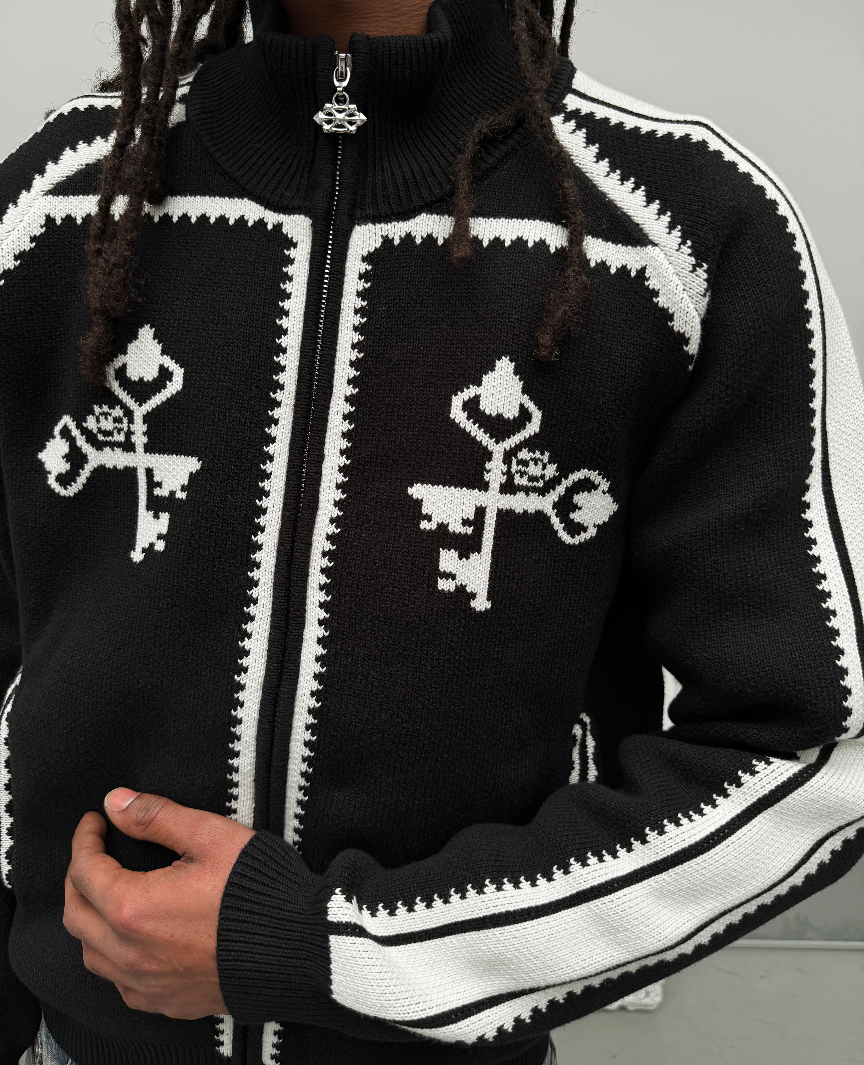 CROSSKEY ZIPPER KNIT